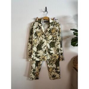 DESMOND & DEMPSEY Green Floral Pajama Set Long Sleeve Button Up Pants Size XS
